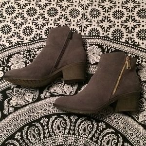 BRAND NEW gray booties